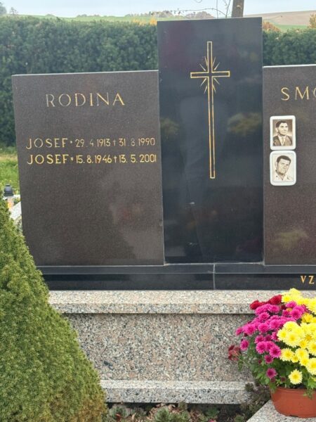 Josef Smolka Hrob